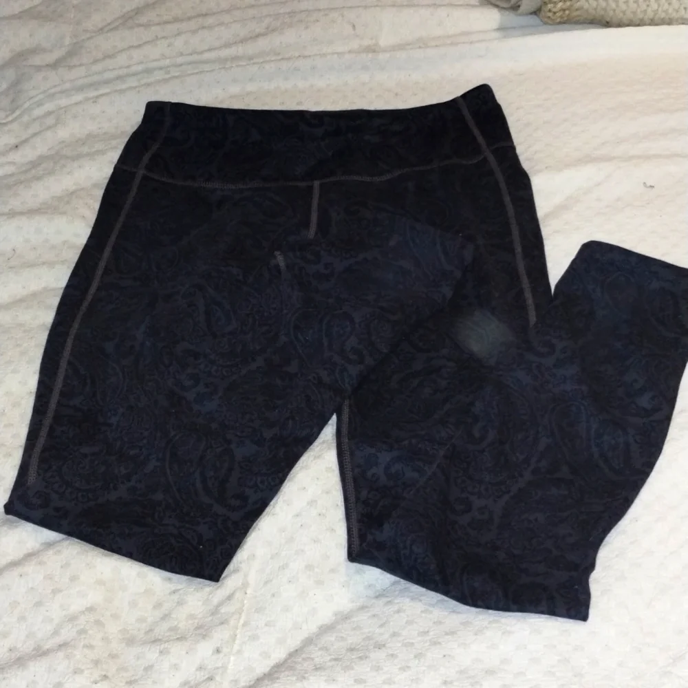 Athleta paisley print leggings - Picture 1 of 5
